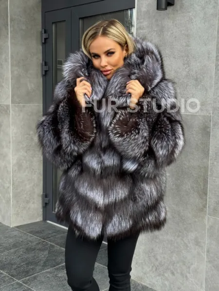 Шуба натуральная из чернобурки с капюшоном - фото 8