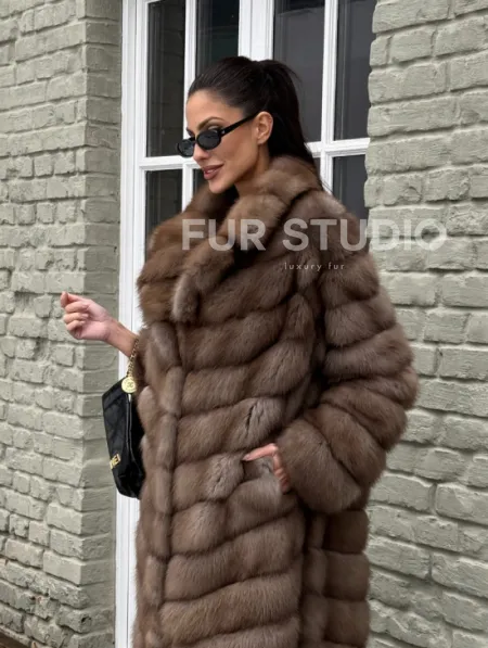 Длинная шуба из меха куницы - фото 5