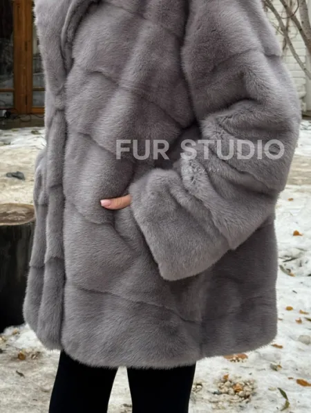 Полушубок норковый с капюшоном - фото 2