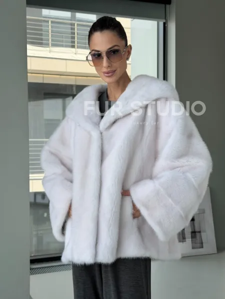 Белый норковый полушубок с капюшоном кобра - фото 7
