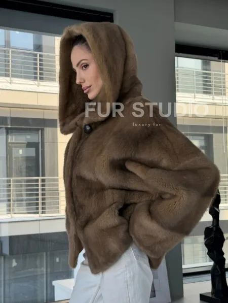 Женский норковый полушубок с капюшоном - фото 14