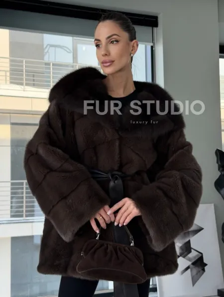 Норковая шуба кимоно с капюшоном куница - фото 9