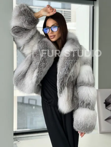 Шуба из меха арктической лисы - белая - фото 0