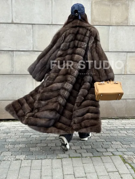 Шуба из меха баргузинского соболя - фото 10