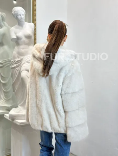 Норковая куртка с капюшоном - цвет ваниль - фото 6