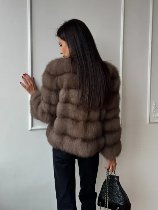 Шуба из меха куницы Truffle с воротником шанель - фото 10