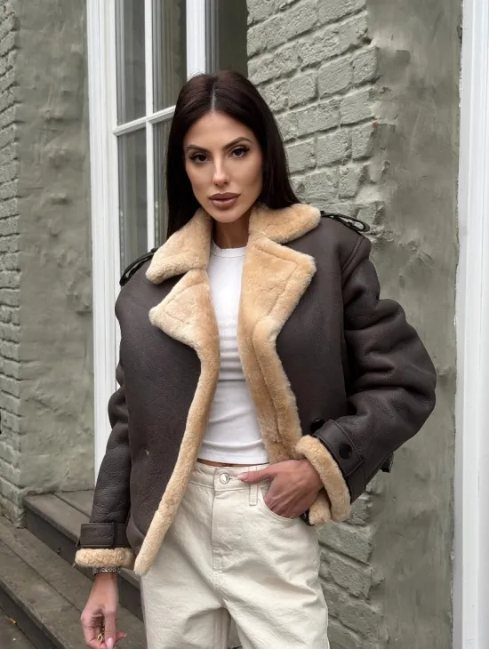 Кроп - дубленка двубортная Dark brown на пуговицах - фото 12