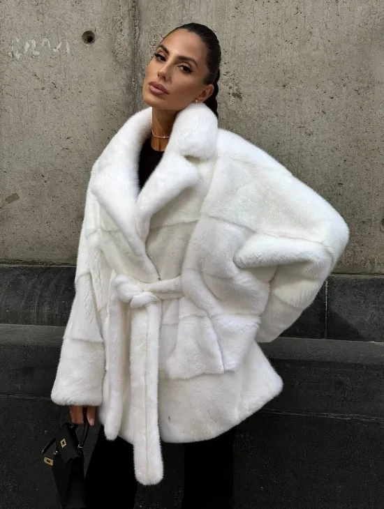 Белоснежная норковая шуба фасон 