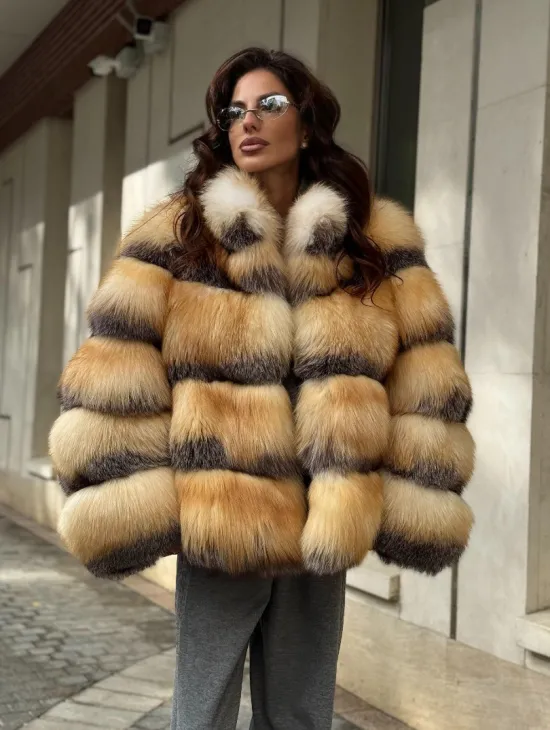 Полушубок из меха лисы Golden-grey fox стойка воротник - фото 0