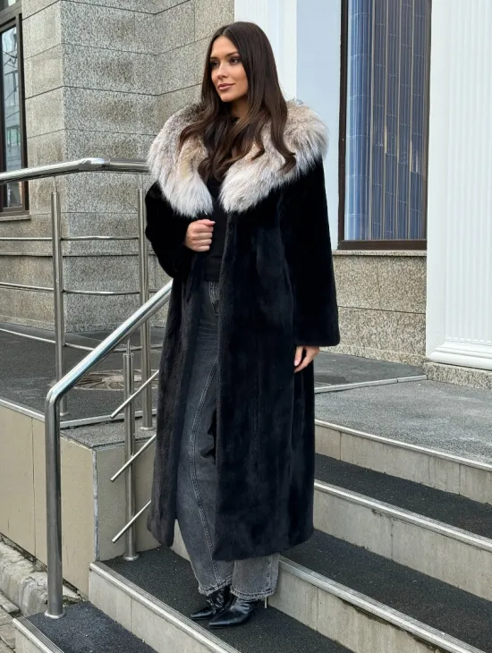 Черная норковая шуба с капюшоном из рыси - фото 0