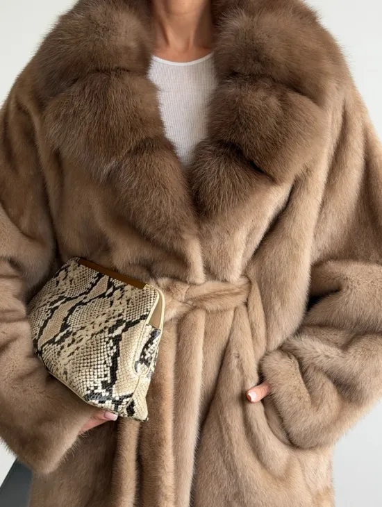 Шуба норковая с воротником куница - летучая мышь - фото 1