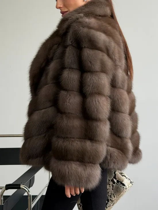 Шуба из куницы с английским воротником - фото 1