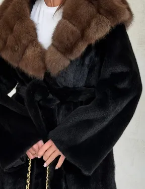 Черная шуба в роспуск с капюшоном соболь - фото 1