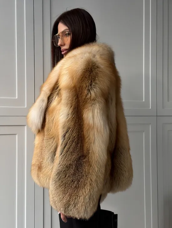 Короткая шубка из лисы Premium Golden Fox - фото 5