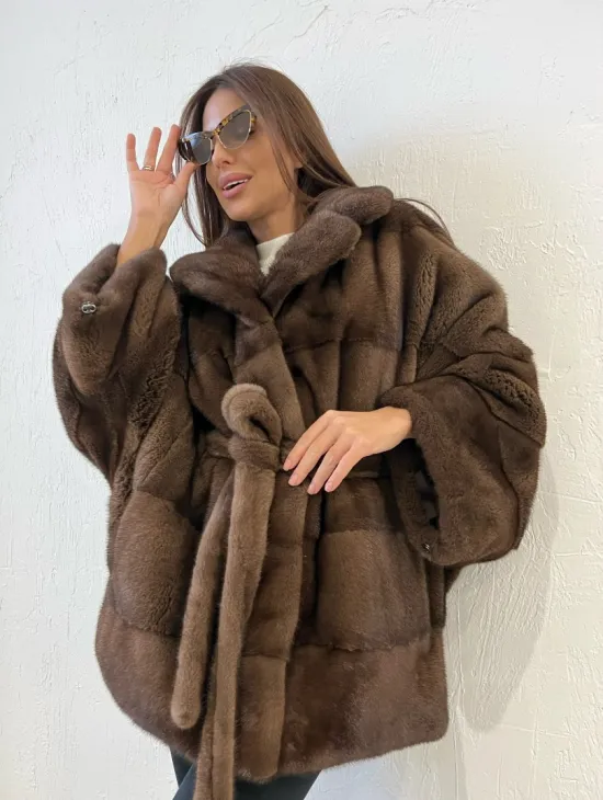 Пончо - шуба из плюшевой североамериканской норки цвет соболь - фото 4