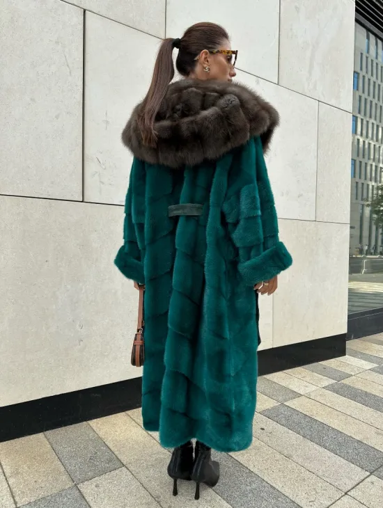 Шуба норковая с капюшоном из меха куницы - цвет морской изумруд - фото 3