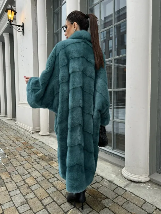 Шуба из меха норки в стиле Oversize - цвет тиффани - фото 8