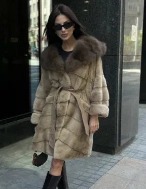 Шуба норковая с капюшоном куница - цвет пастель - фото 2