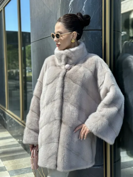 Норковая шуба в цвете нюд - фото 0